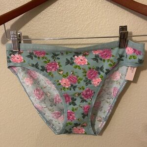 2/$20❤️❤️❤️NEW VICTORIA’S SECRET BIKINI FLORAL PRINT PANTIE